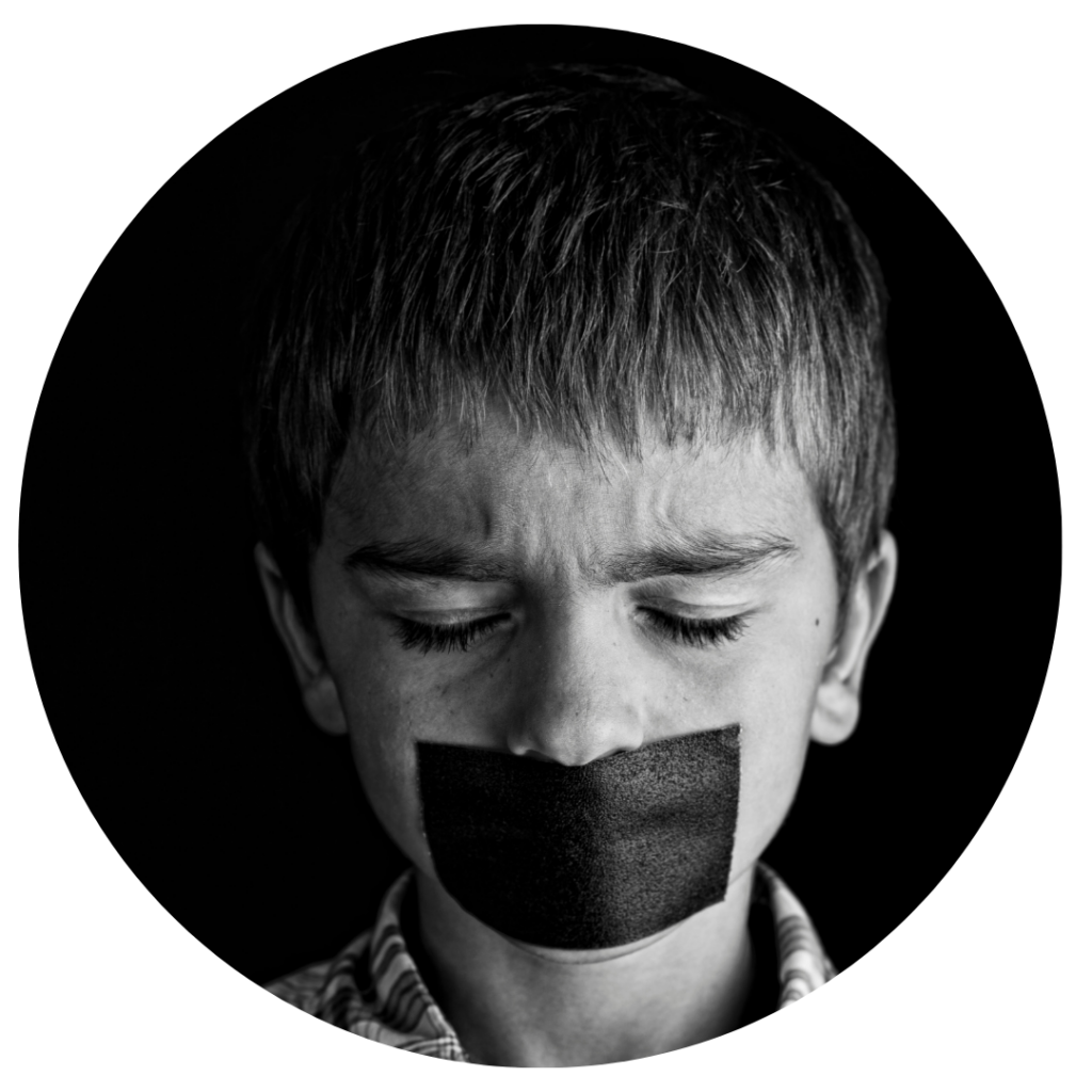 La educacion te enseño a callarte - Niño silenciado por el sistema - Blog Mau Tassara Ingenieria de la Conciencia
